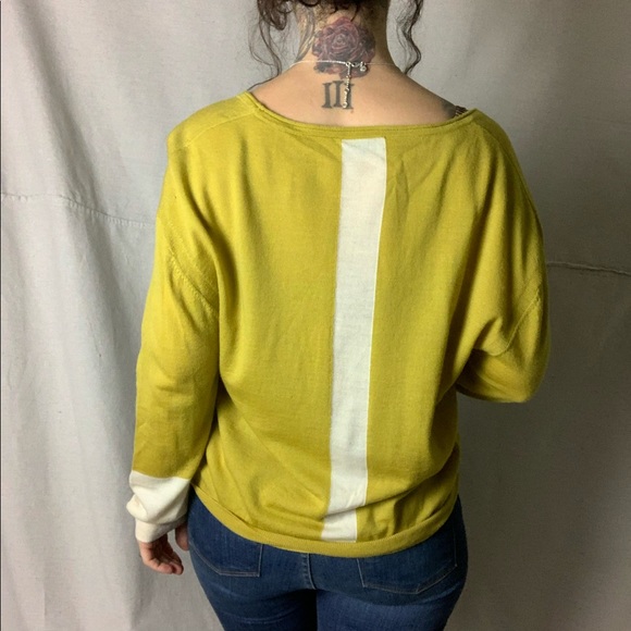 LOMA LONDON Chartreuse Colorblock V Neck Sweater - Picture 4 of 8